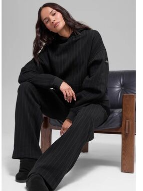 (#19) Alo Yoga Pinstripe Hoodie -black